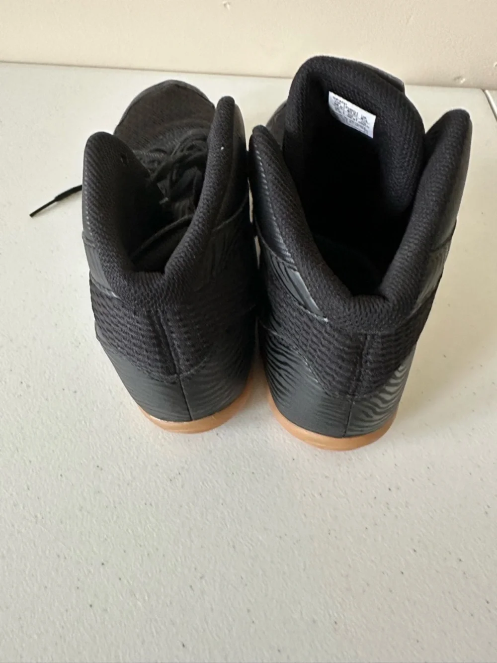 ASICS Men's Black High-Top Athletic Sneakers size 7.5, pre owned excellent